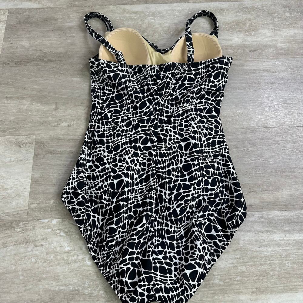 Miraclesuit One Piece Swimsuit Women’s 10 Black White Abstract Animal Print - Picture 4 of 4